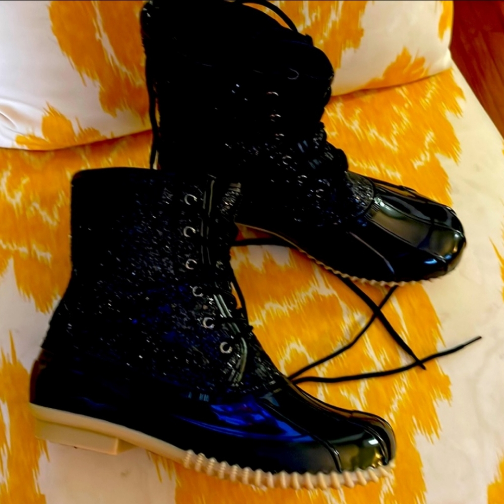Duck Boots Size 10 Women flannel lining